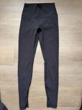 Lululemon leggings- Black- size 4 28"